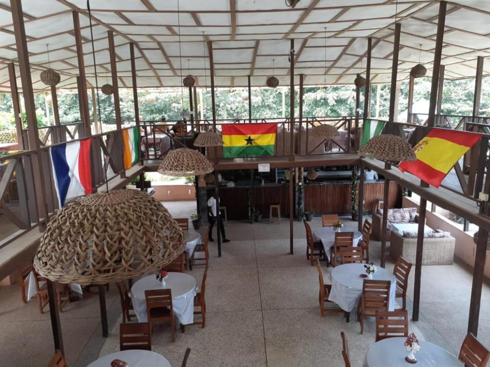 Hans Cottage Botel كيب كوست المظهر الخارجي الصورة
